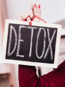 can you detox at home safely